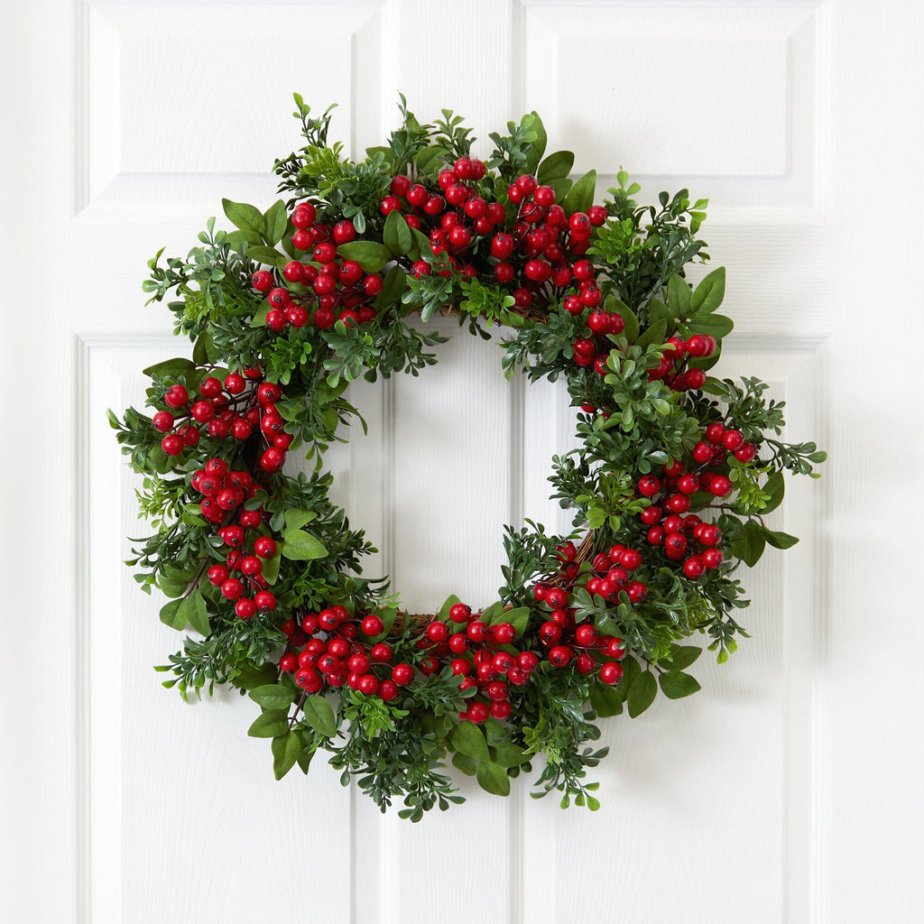 24” Berry Boxwood Artificial Wreath
